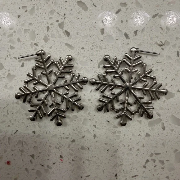 BaubleBar Snow What You Got Silver Snowflake Earrings - Picture 4 of 4